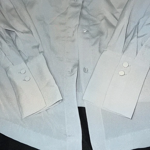 H & M Beautiful long sleeve Light Blue blouse. - Picture 11 of 11